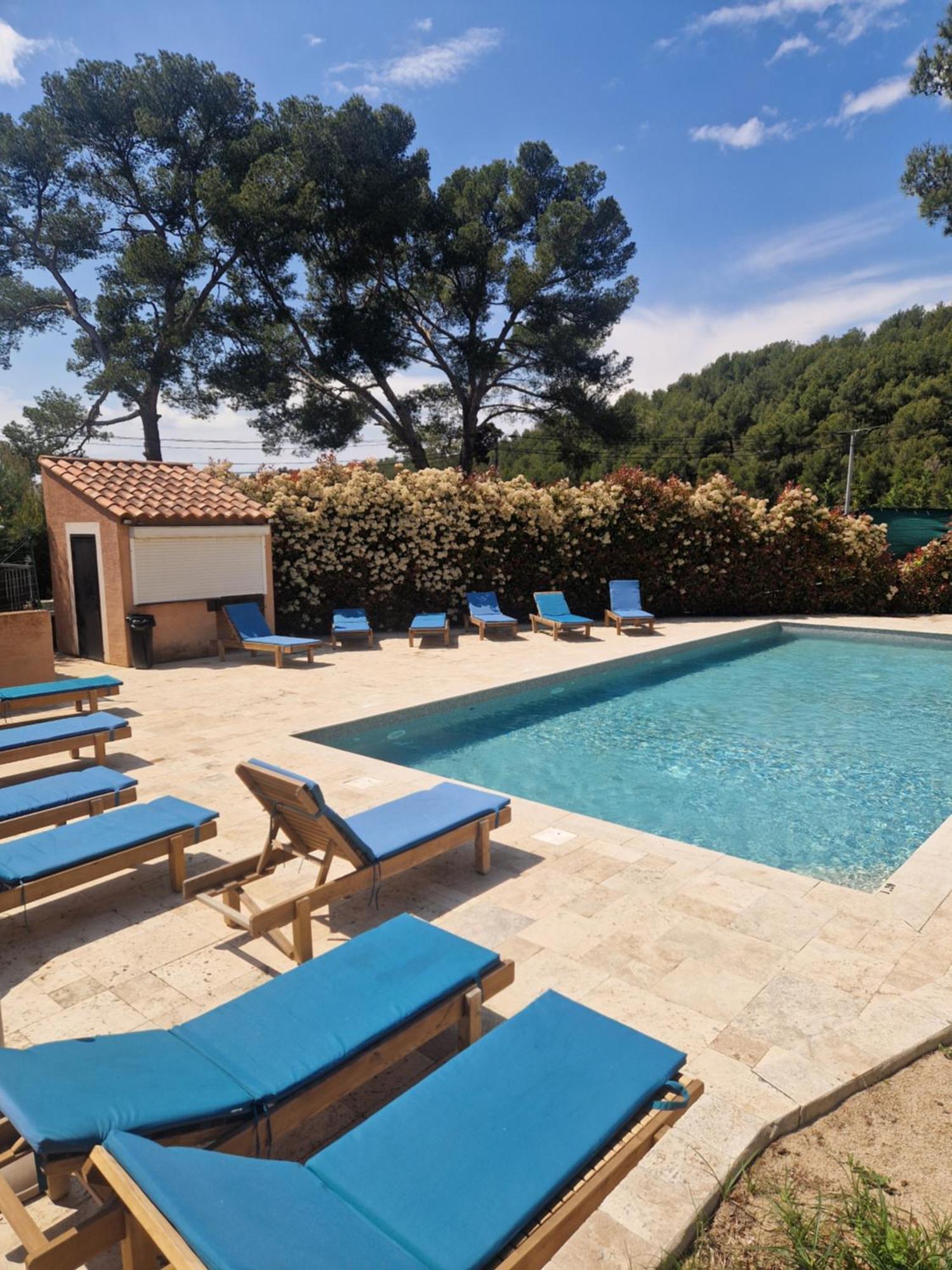 Camping Aux Portes De Cassis Roquefort-la-Bédoule Buitenkant foto